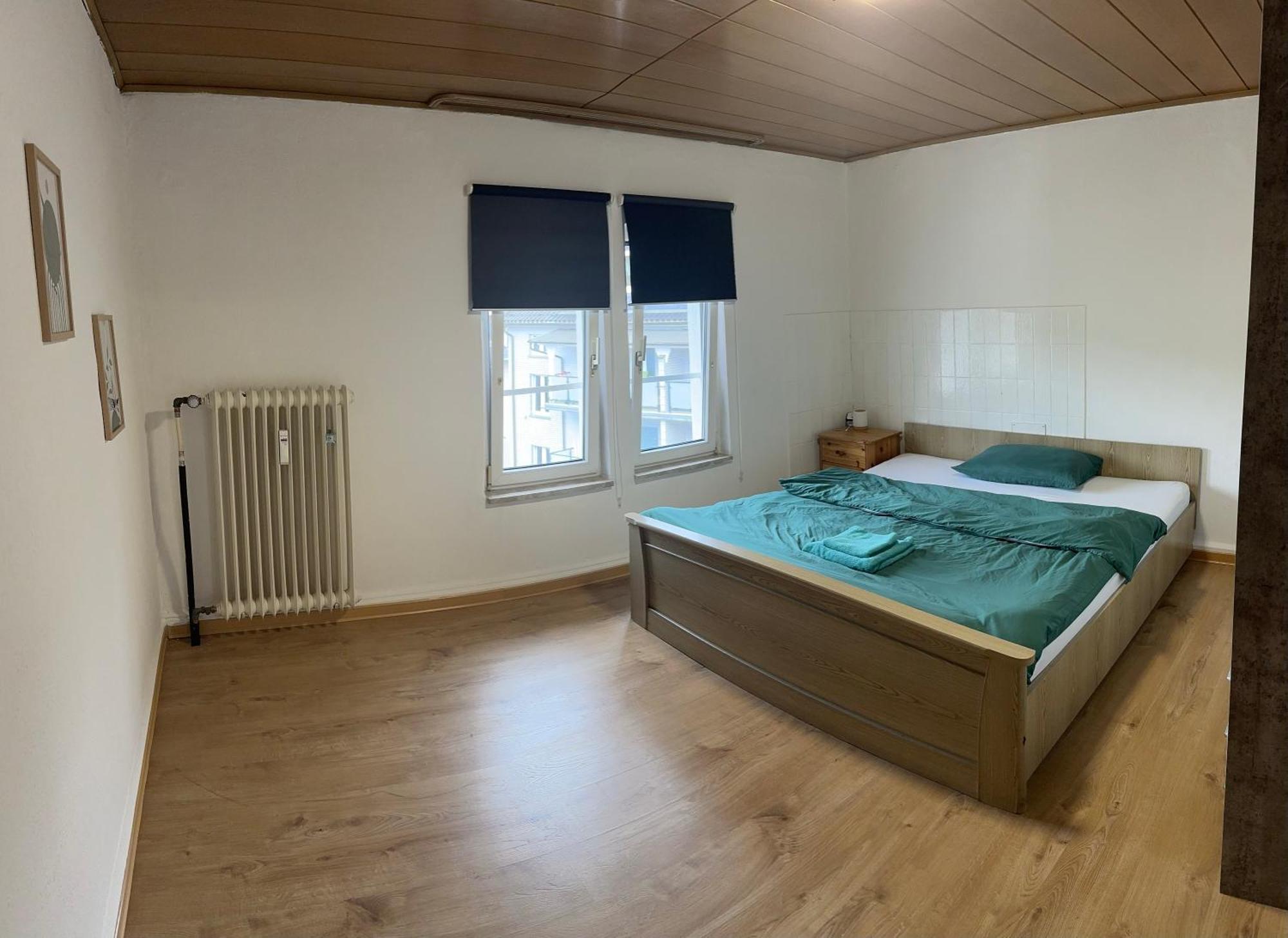 Moderne & Rustikale Monteurwohnung Im Zentrum アイトルフ エクステリア 写真
