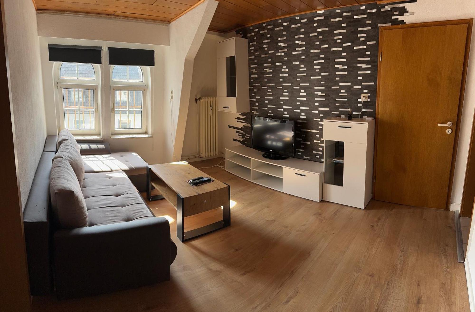 Moderne & Rustikale Monteurwohnung Im Zentrum アイトルフ エクステリア 写真