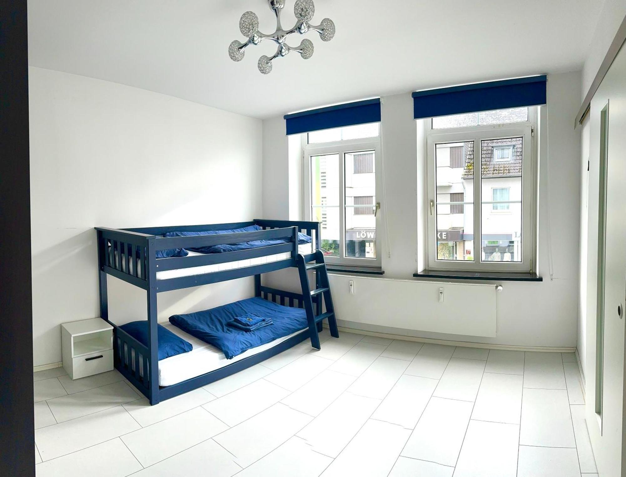 Moderne & Rustikale Monteurwohnung Im Zentrum アイトルフ エクステリア 写真
