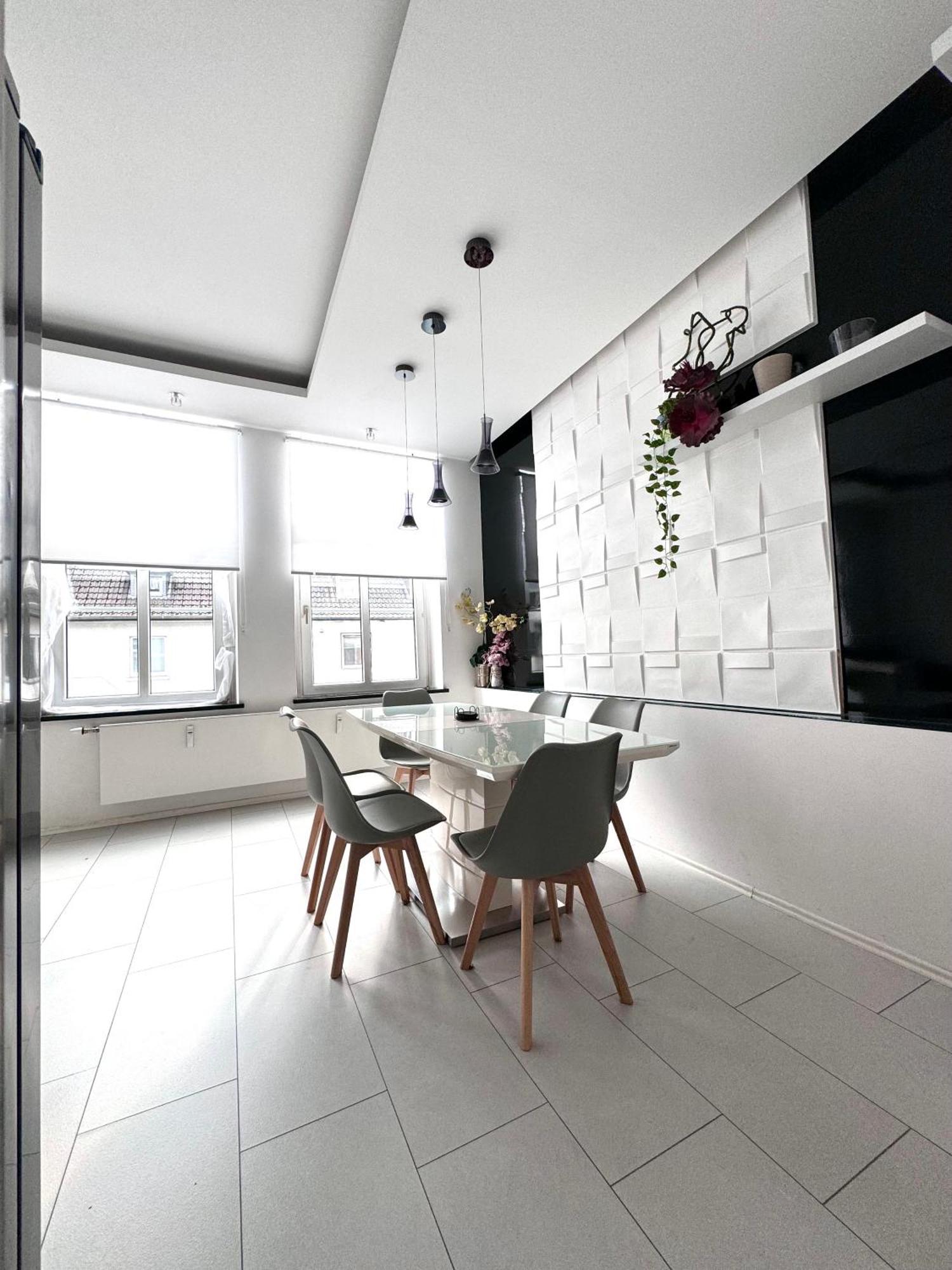 Moderne & Rustikale Monteurwohnung Im Zentrum アイトルフ エクステリア 写真