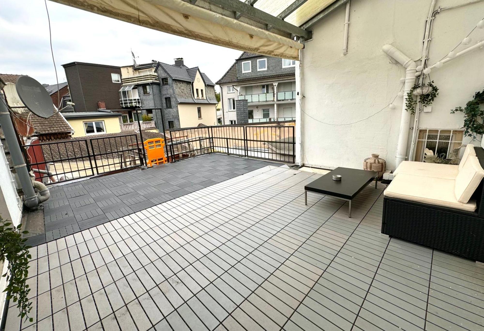 Moderne & Rustikale Monteurwohnung Im Zentrum アイトルフ エクステリア 写真