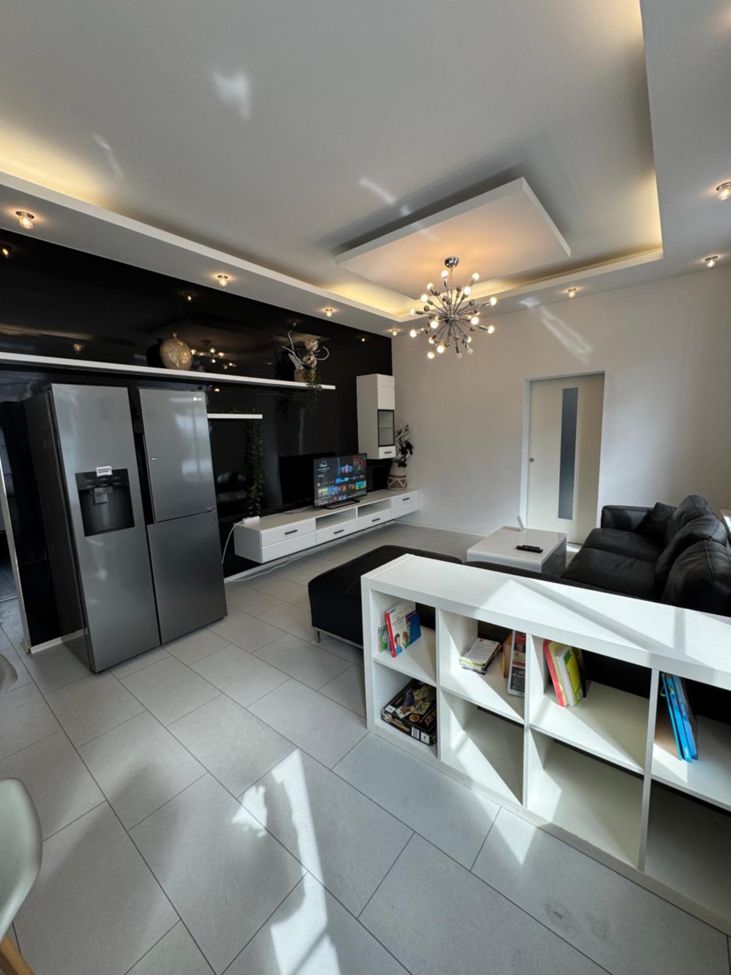 Moderne & Rustikale Monteurwohnung Im Zentrum アイトルフ エクステリア 写真